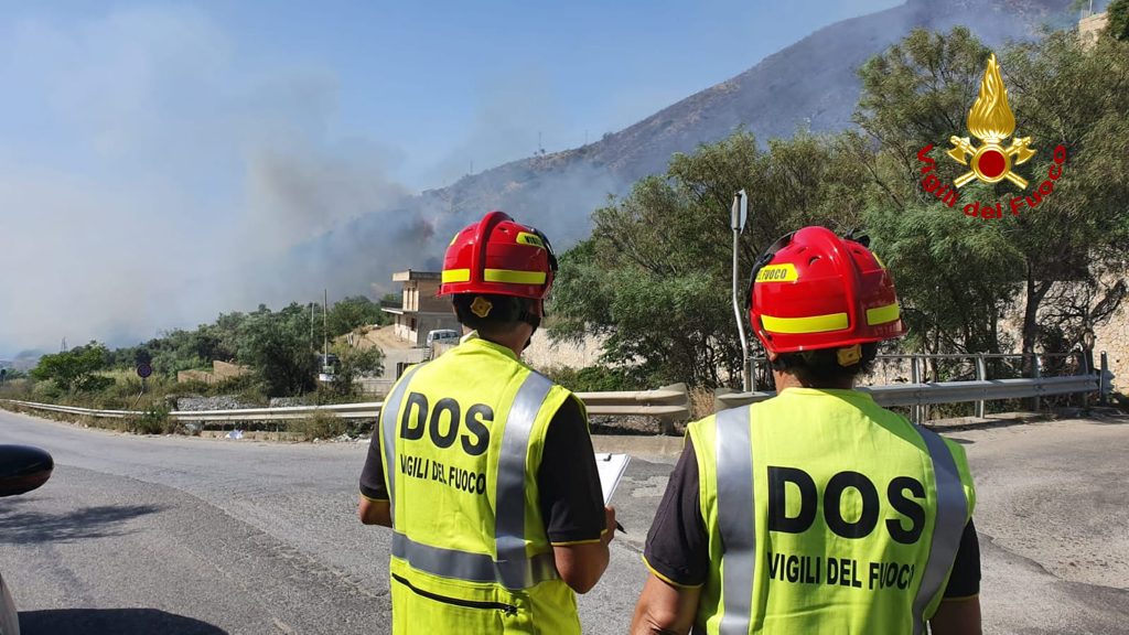 incendio vegetazione messina