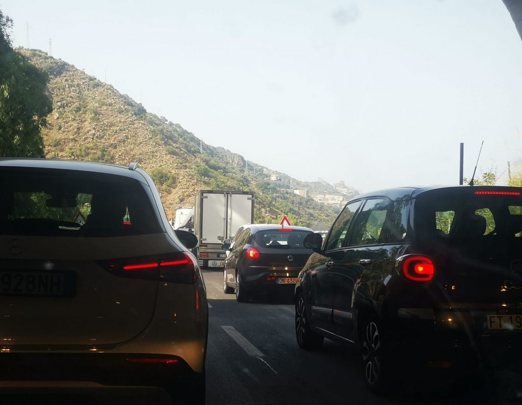 incidente a18 messina catania