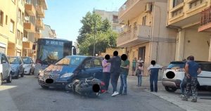 incidente auto scooter