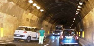 incidente galleria a18 messina catania