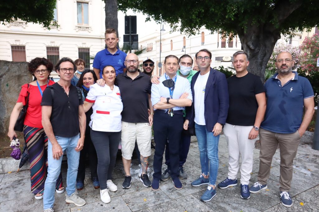protesta dipendenti cliniche private