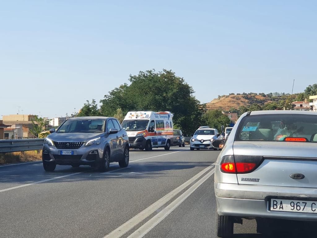 Incidente statale 106