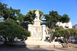 Piazza De Nava