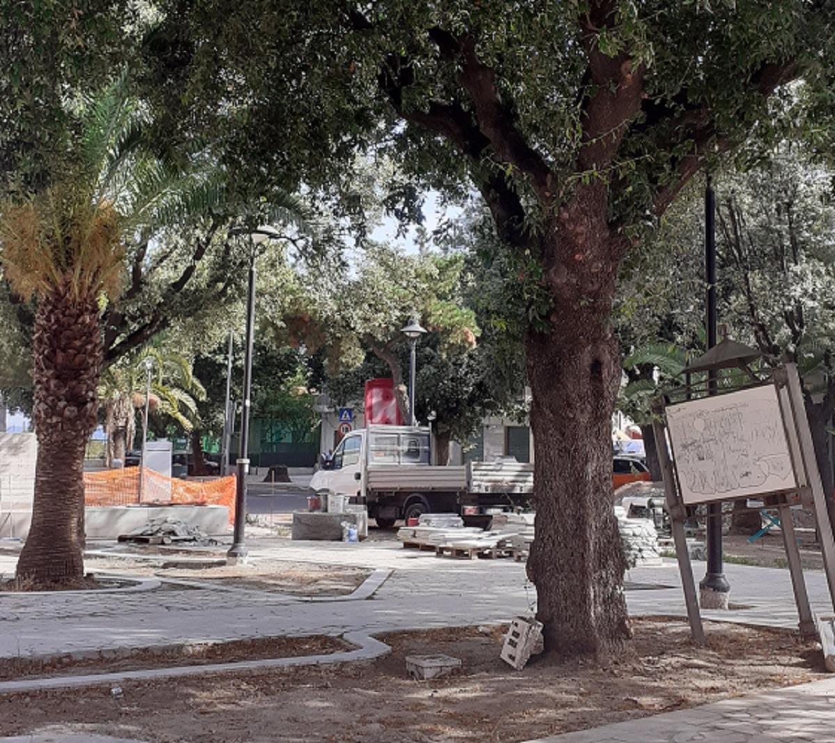 Piazza V. Emanuele pellaro