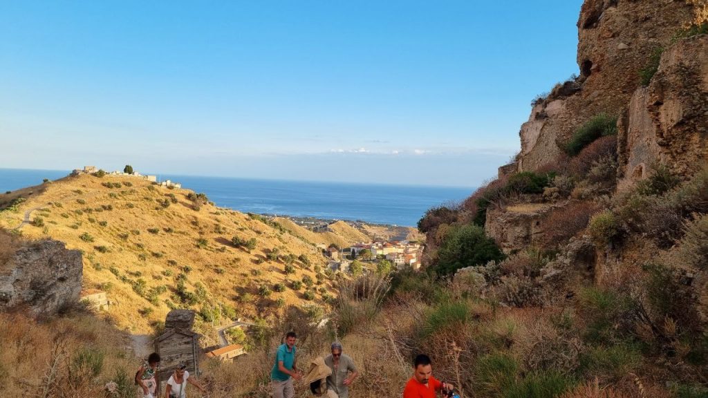 borgo pentedattilo reggio calabria