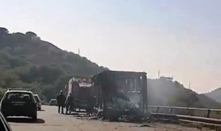 incendio camion messina