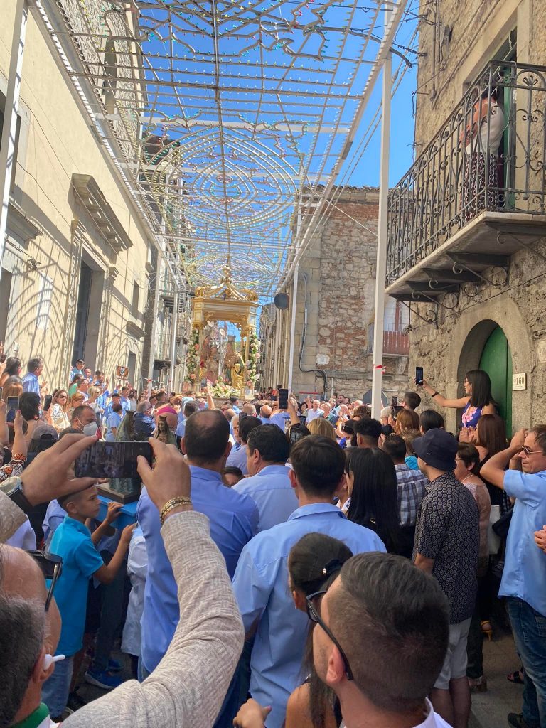 processione sant'anna floresta