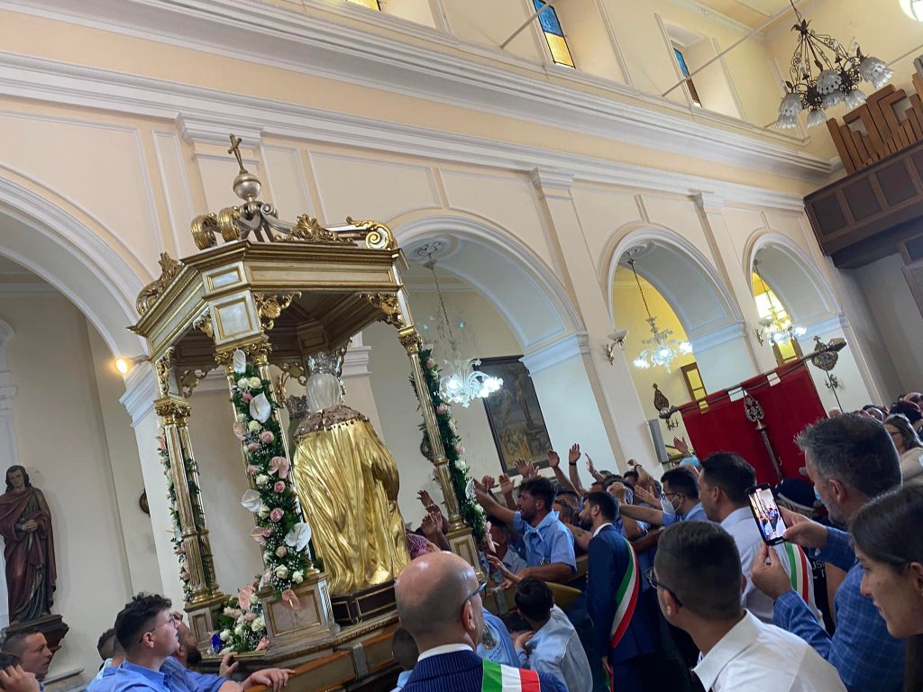 processione sant'anna floresta