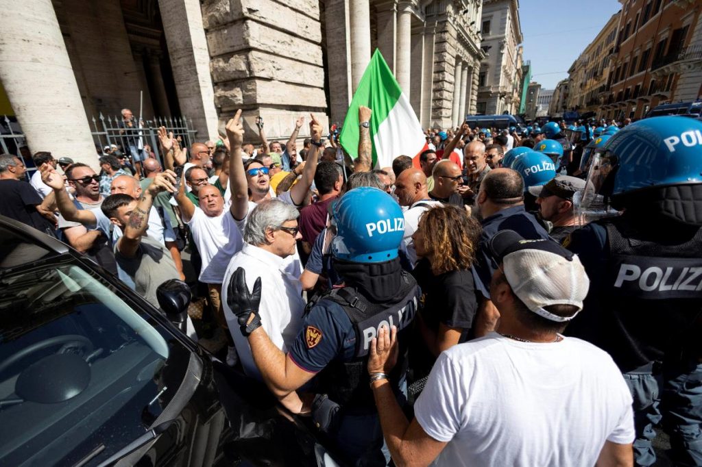 protesta tassisti roma