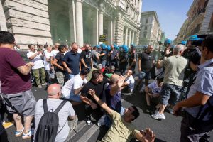 protesta tassisti roma