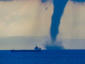 tornado 8 luglio 2022 capo vaticano