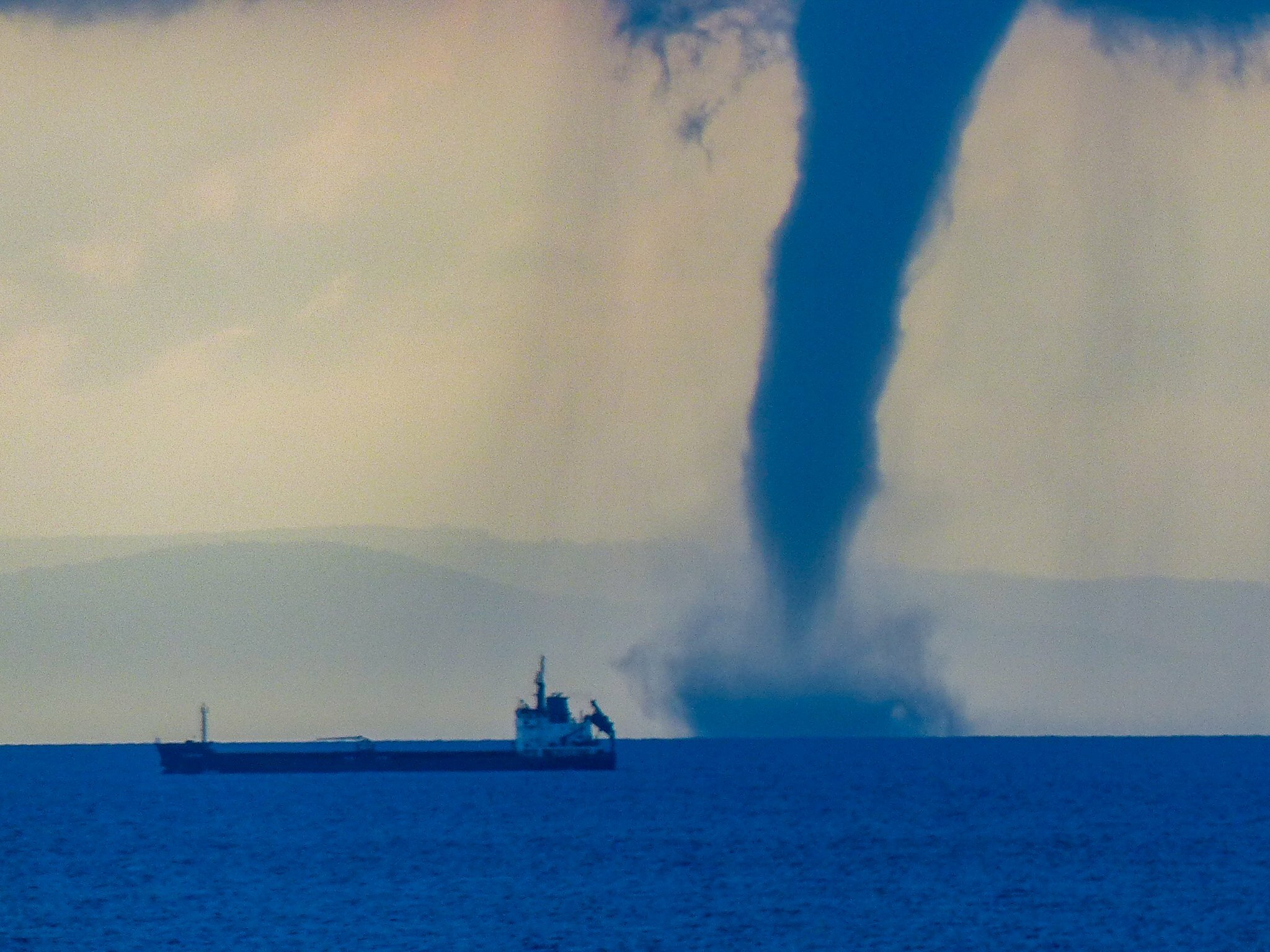 tornado 8 luglio 2022 capo vaticano (1)