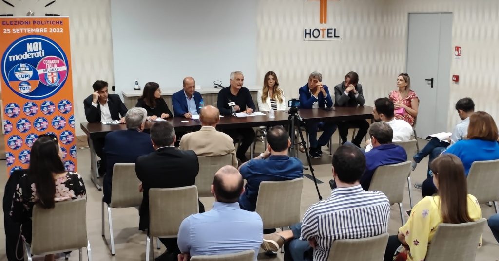 Noi moderati presentazione candidati