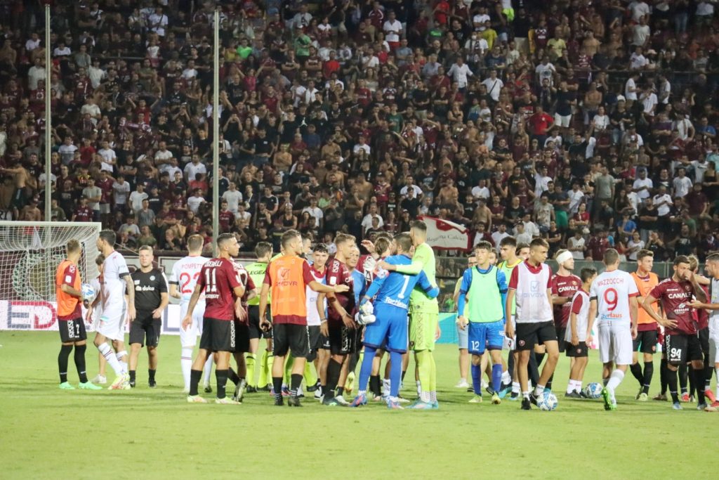 Reggina-Sudtirol esultanza gol Lombardi (6)