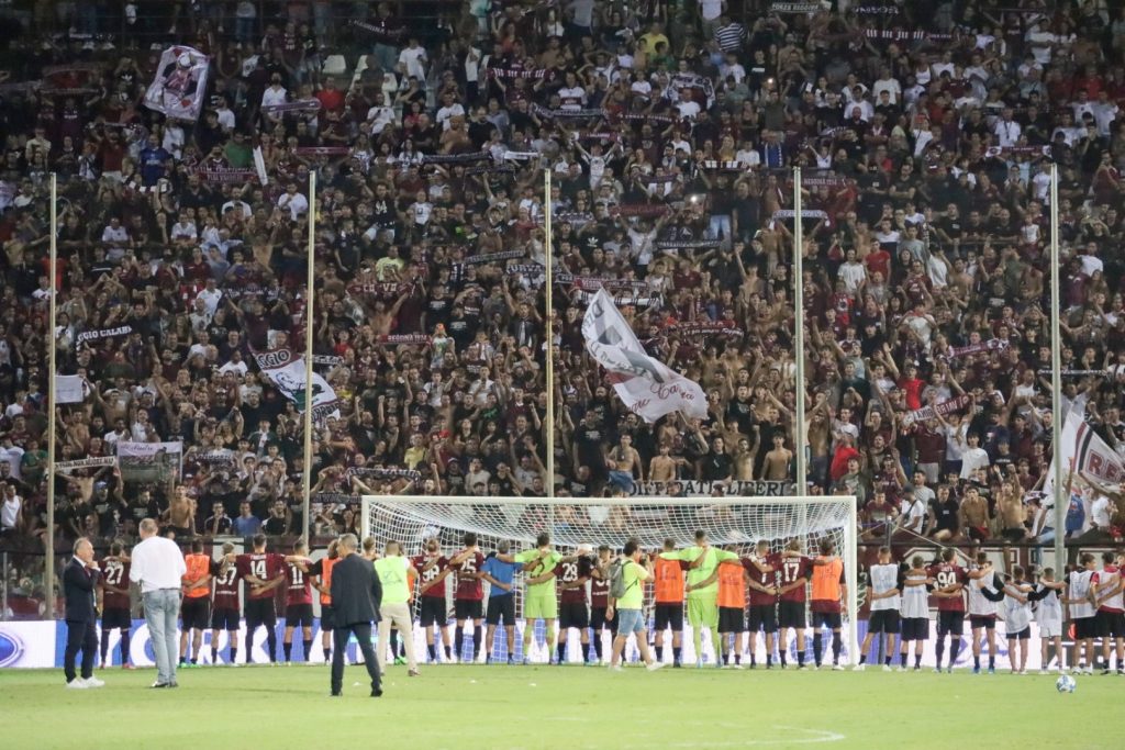 Reggina-Sudtirol festeggiamenti saluto tifosi curva sud granillo