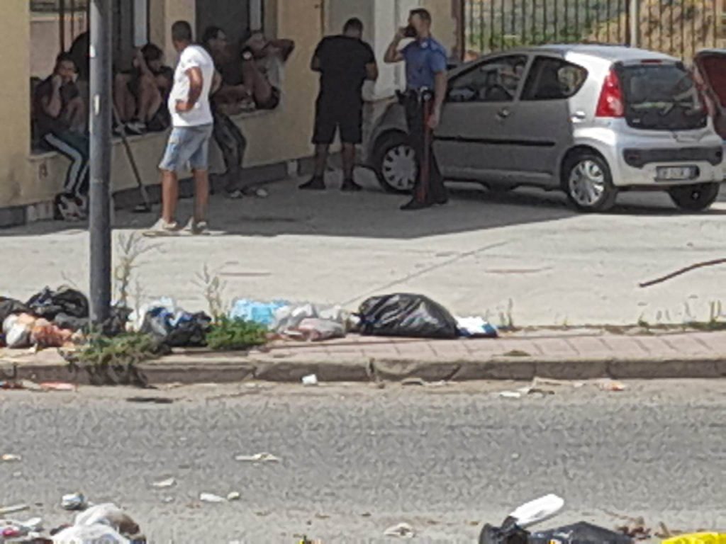 arghillà rifiuti in strada