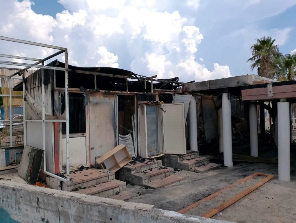 incendio lido siderno