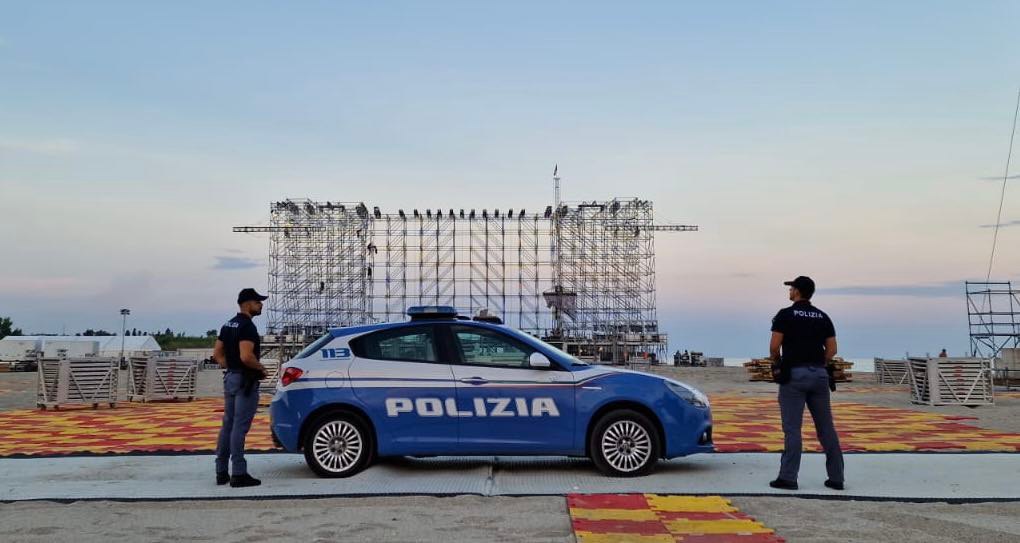 polizia jova beach party