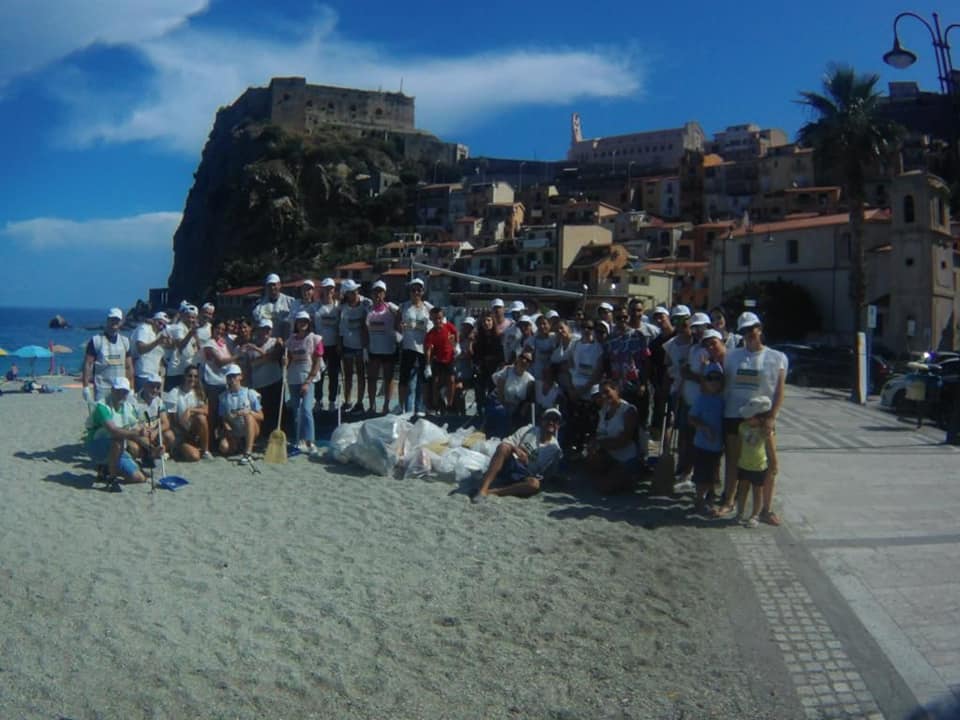 scilla ripulita spiaggia san rocco