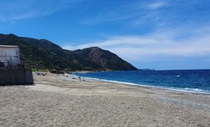 spiaggia gioiosa marea