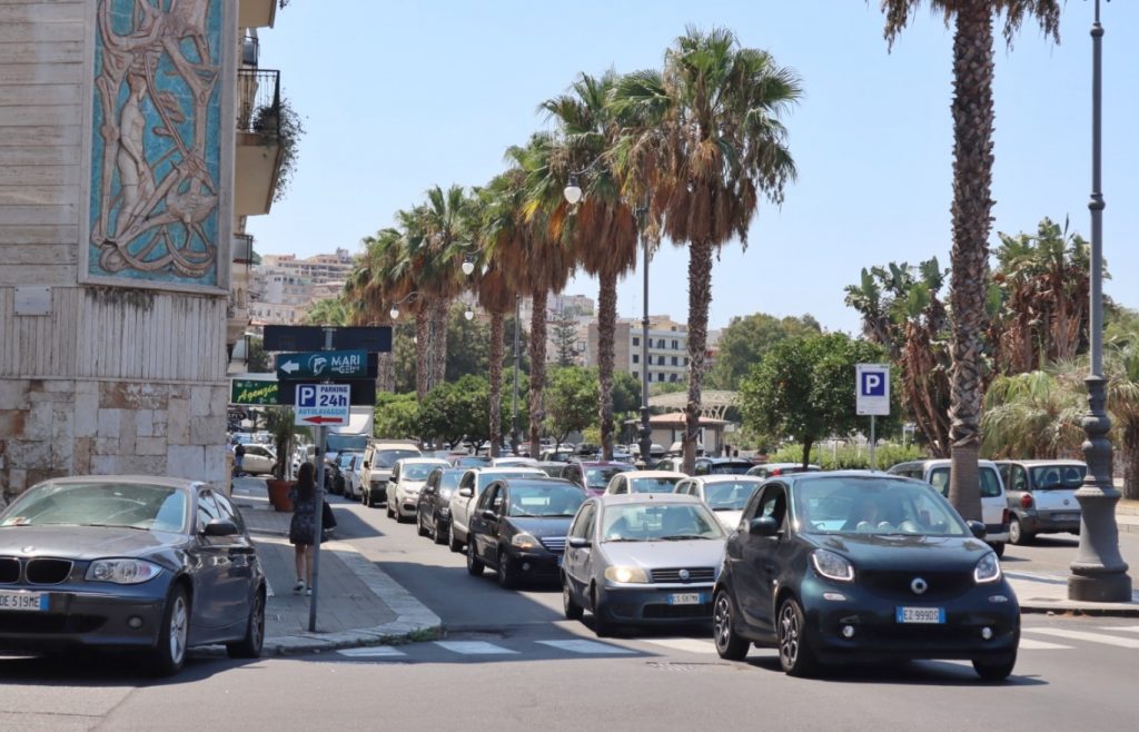 traffico viale genoese zerbi reggio calabria