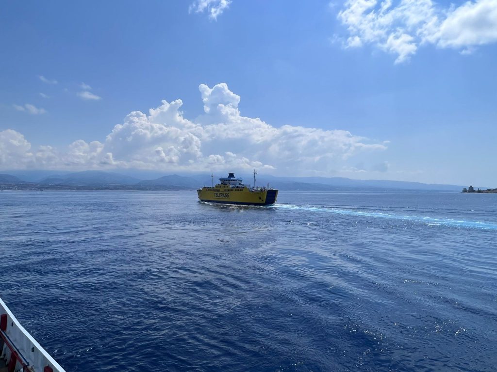 trasporti stretto di messina traghetti caronte tourist telepass