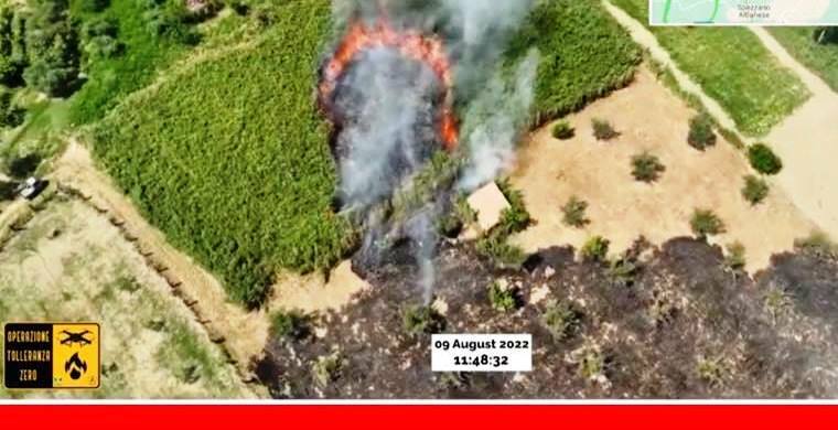uomo fuoco calabria