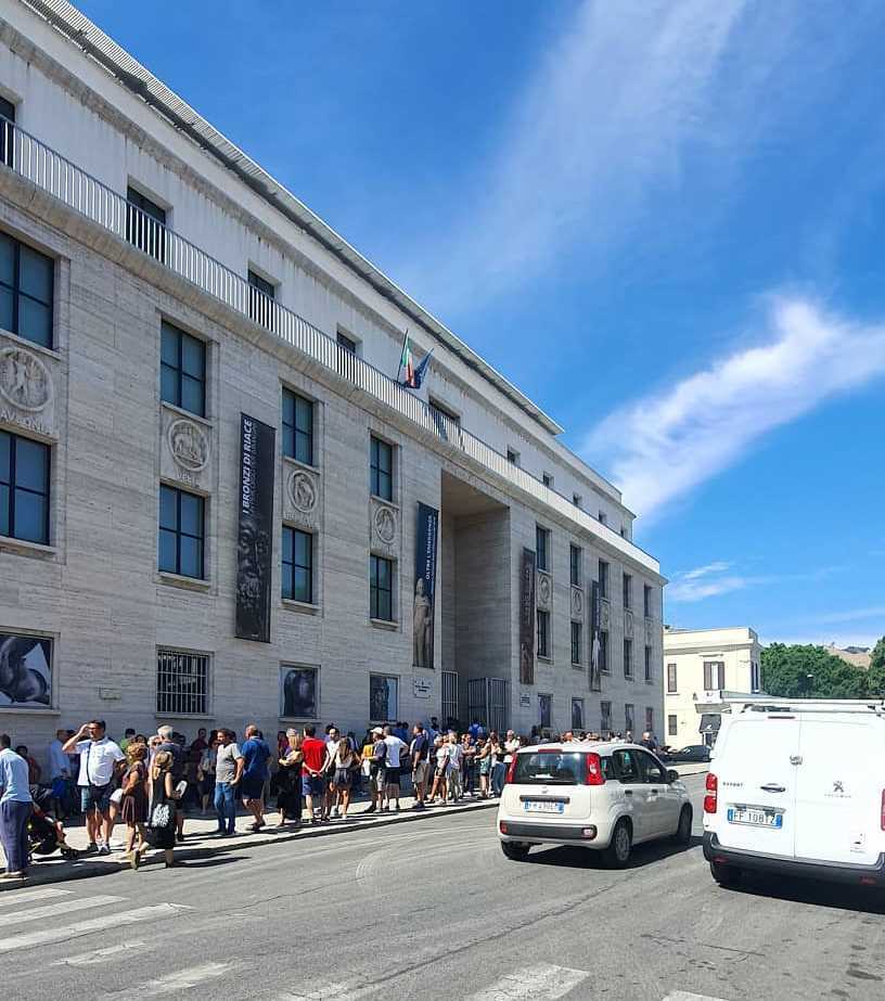 visitatori museo bronzi di riace