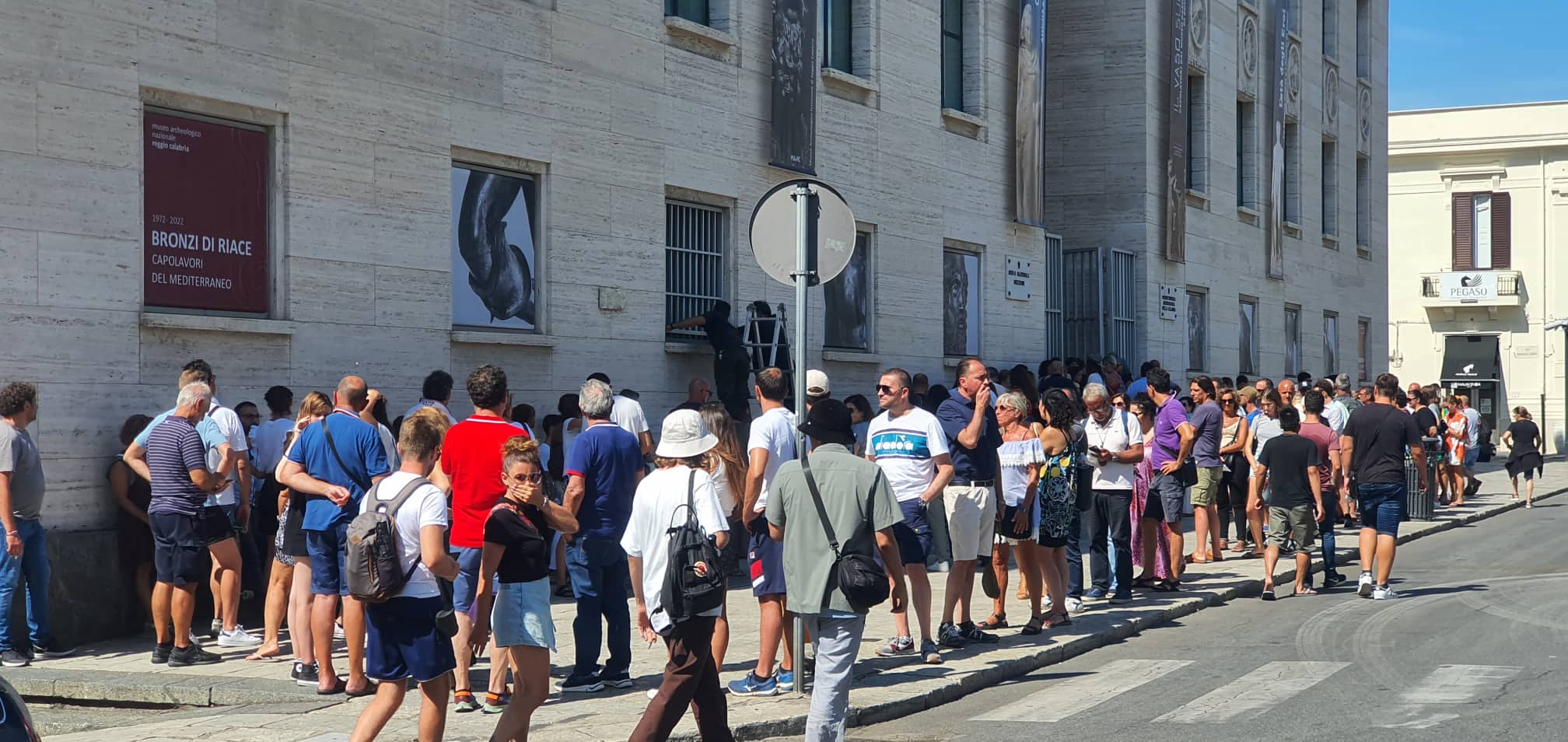visitatori museo bronzi di riace 6
