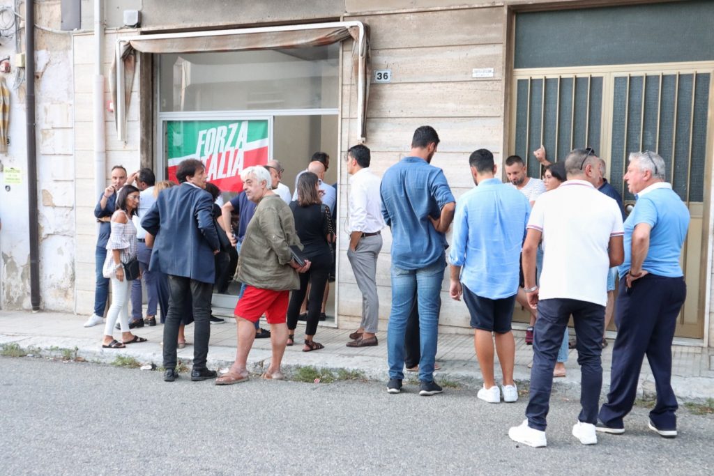 Inaugurazione sede forza italia villa san giovann