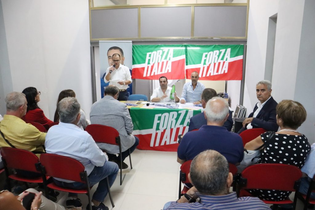 Inaugurazione sede forza italia villa san giovann