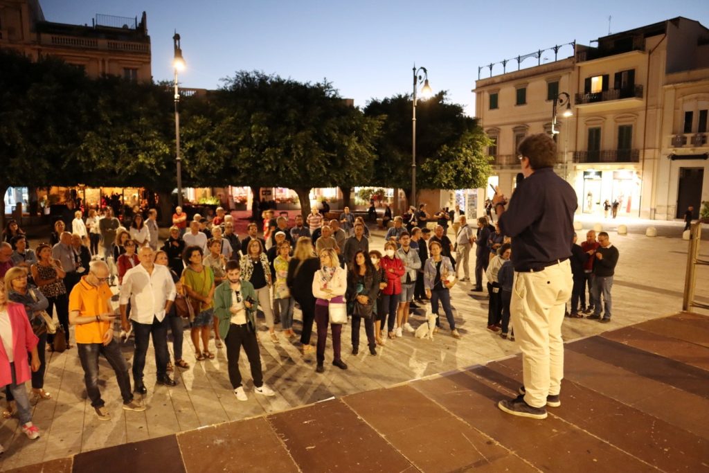 Iniziativa M5S Piazza Duomo Reggio Calabria (2)