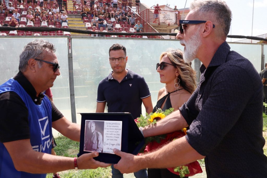 Reggina-Cittadella targa omaggio fotografo Fiorenza