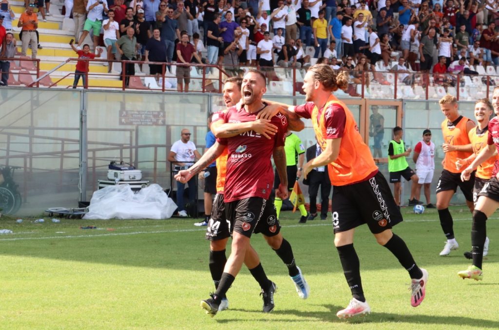 Reggina-Palermo esultanza gol Menez