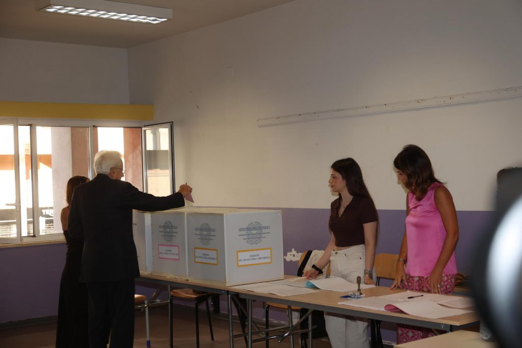 Sergio Mattarella voto Elezioni a Palermo
