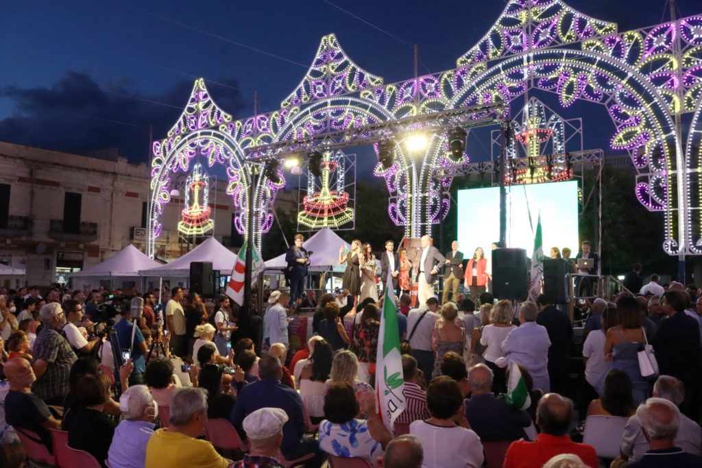 Comizio pd piazza duomo