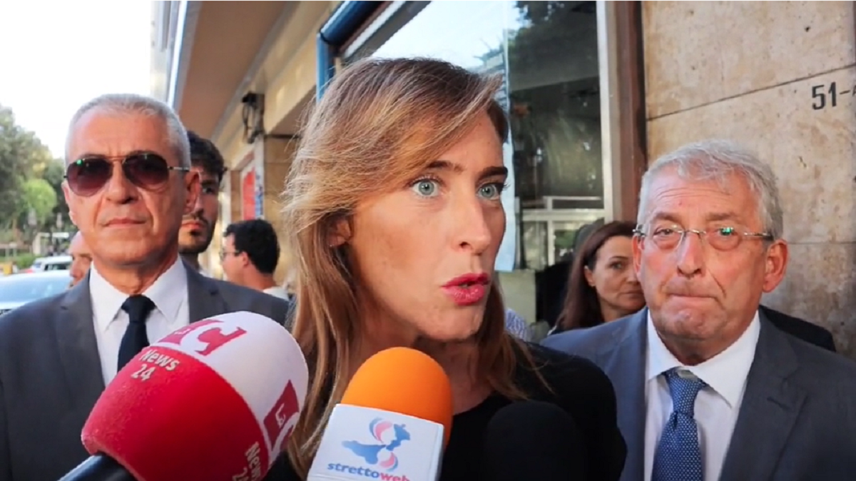 maria elena boschi 50