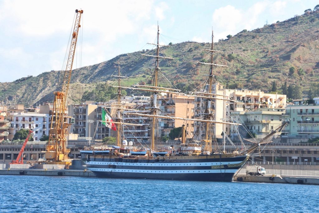 nave amerigo vespucci