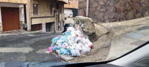 rifiuti Via Vecchia Cimitero