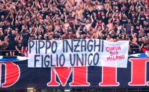 striscione tifosi milan pippo inzaghi
