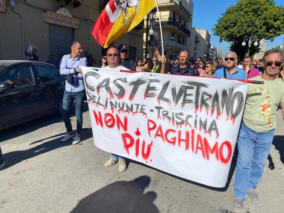 Proteste Mazara del Vallo caro bollette (1)