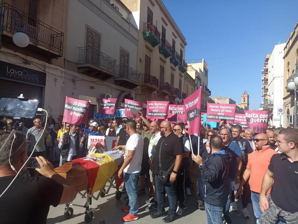 Proteste Mazara del Vallo caro bollette (1)