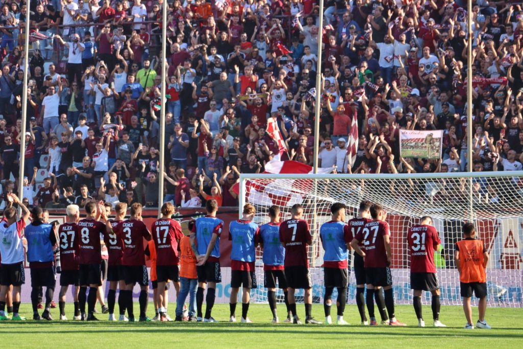 Reggina-Perugia coro finale squadra curva sud granillo