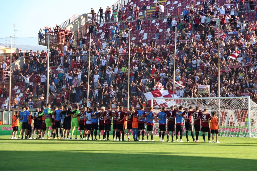 Reggina-Perugia coro finale squadra curva sud granillo