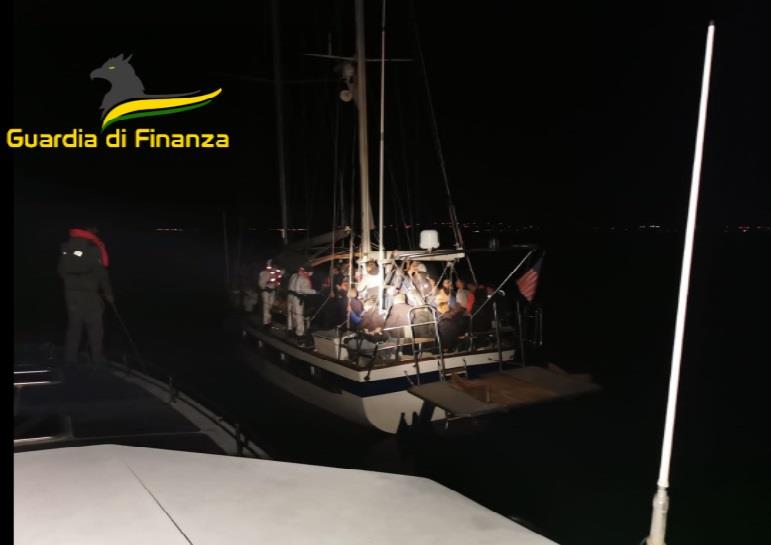 guardia di finanza notte