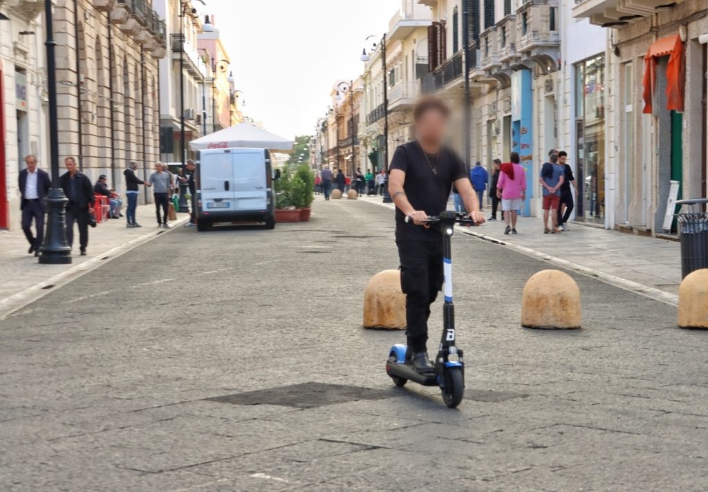 monopattini reggio calabria divieti regole