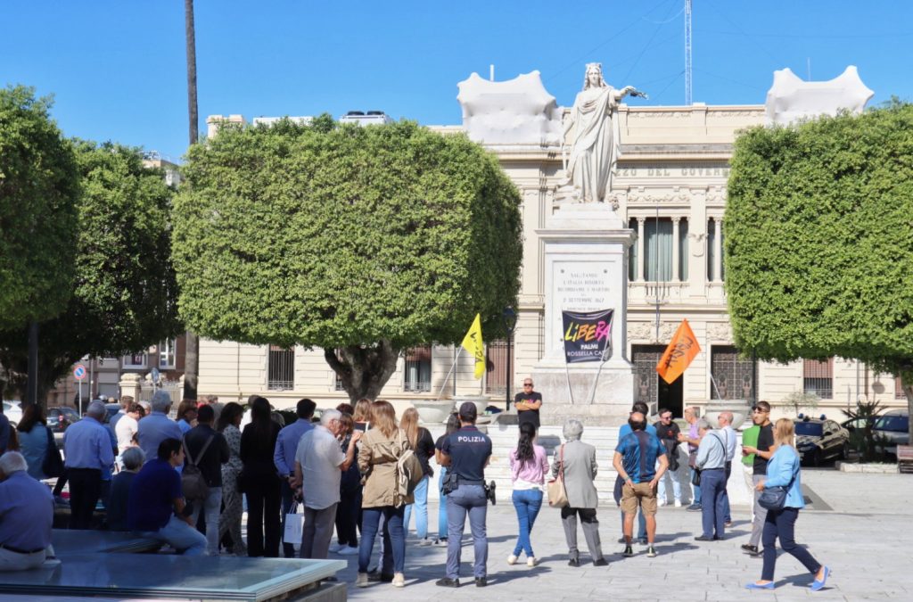 protesta libera piazza italia