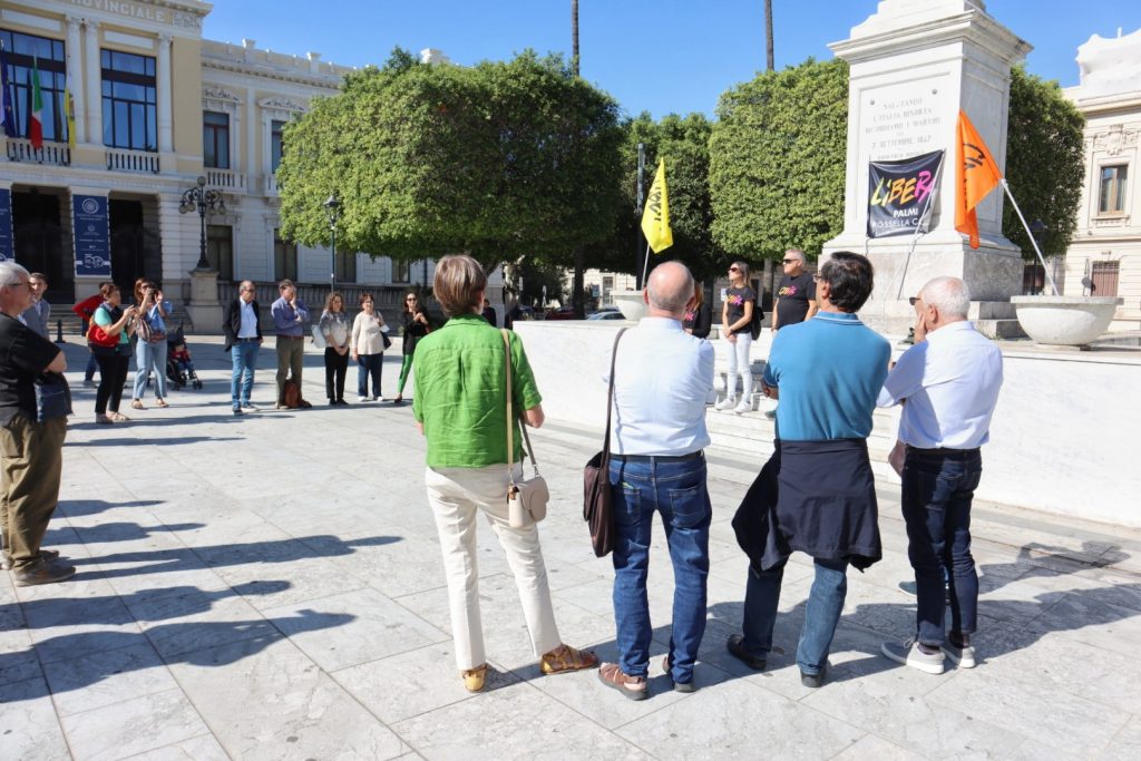 protesta libera piazza italia