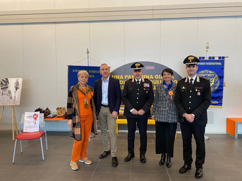 Carabinieri e Soroptimist al Parco Corolla 3