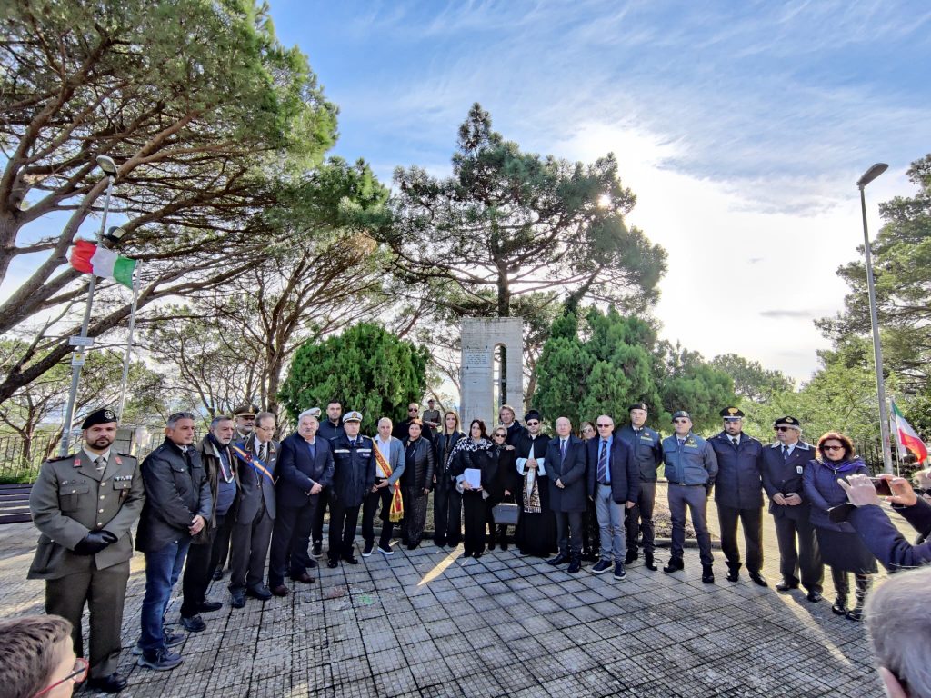 Cerimonia in onore ai caduti a Castanea